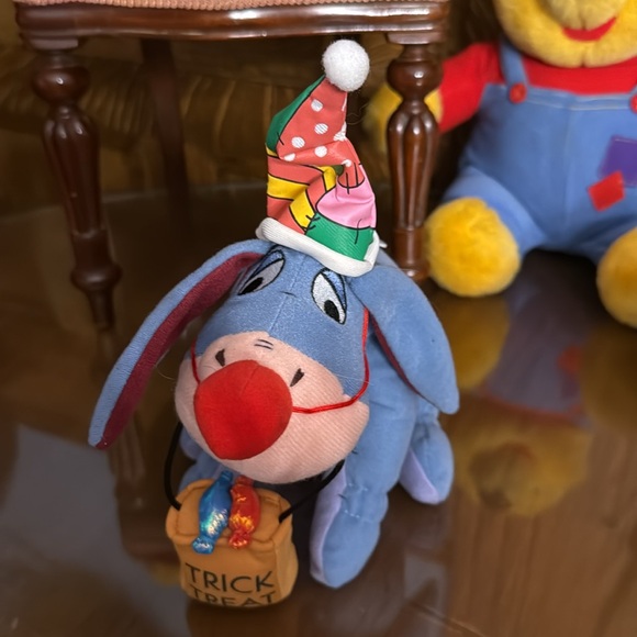 6 piece lot Winnie the Pooh collectibles for 1 money! 5 plush, 1 porcelain Pooh! - Picture 5 of 12